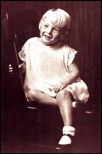 Marilyn Monroe w dzieciństwie