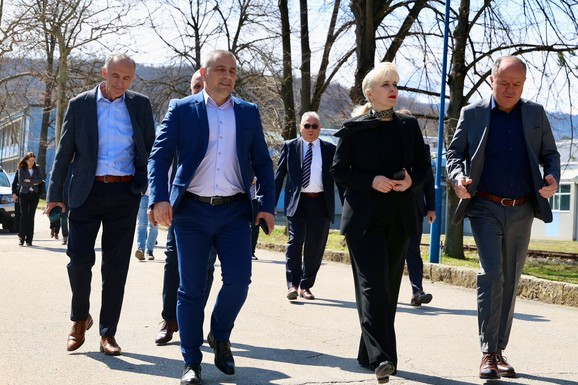 "Sloboda Čačak važna za celu Srbiju zbog namenske industrije i izvoza"! Lazarević: Očekujemo nove ugovore (FOTO)