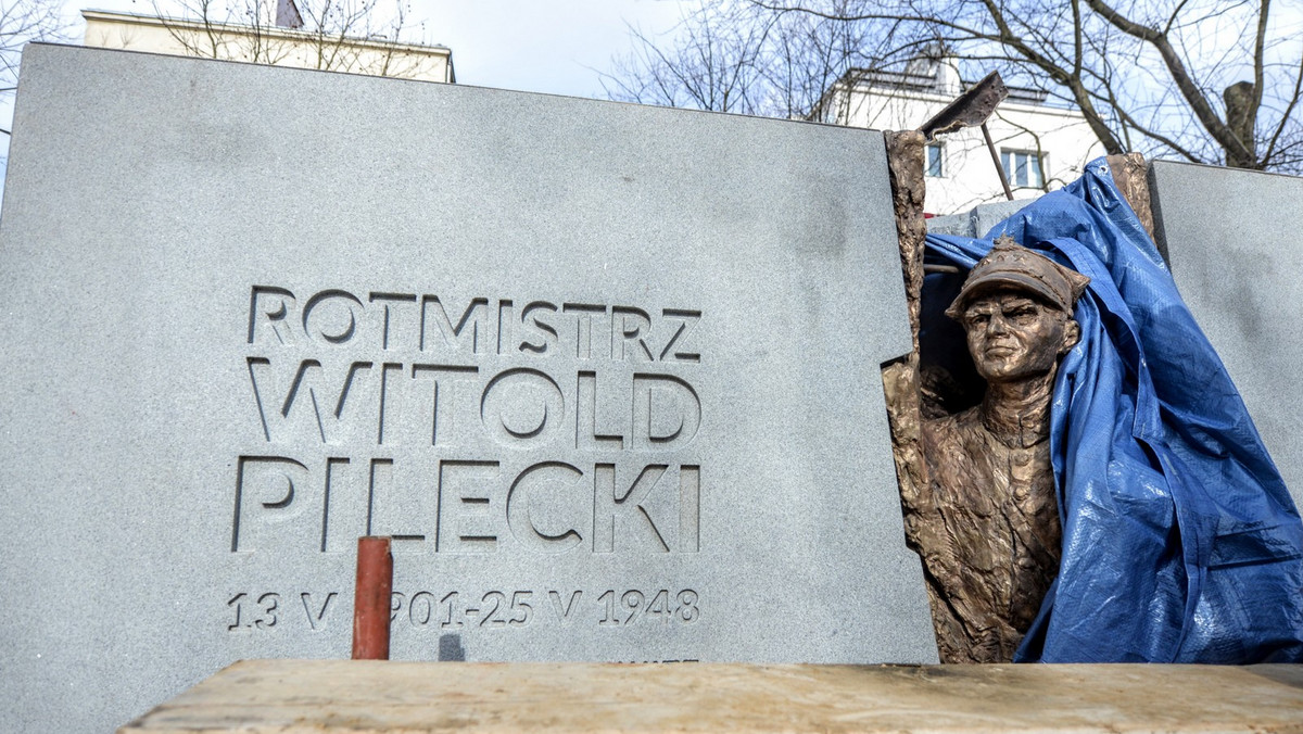 Pomnik rotmistrza Pileckiego już stoi w Warszawie