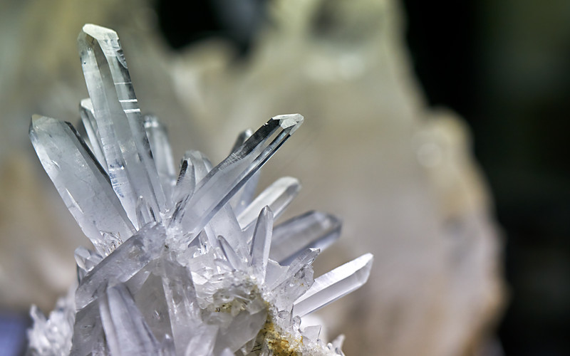 Kryształ górski – właściwości, moc i działanie. Jak go rozpoznać?