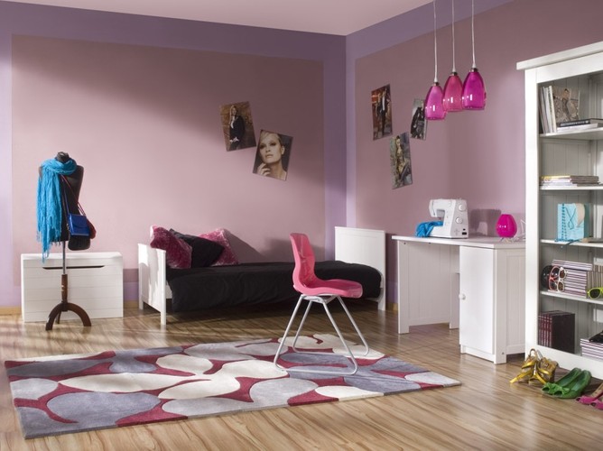 Aranżacja pokoju dla dziewczynki w wykorzystaniem mebli marki Pinio