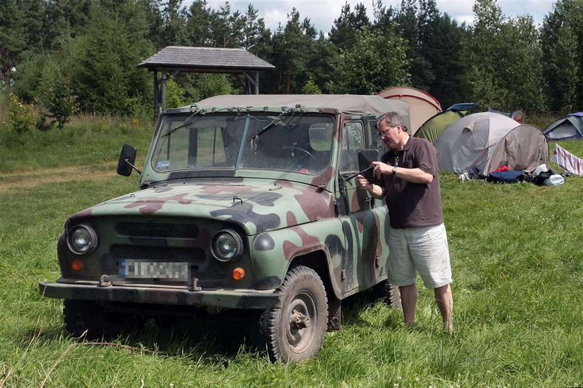 Tak Komorowski walczył ze stresem! FOTO