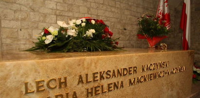 Kaczyński nie odwiedzi grobu brata