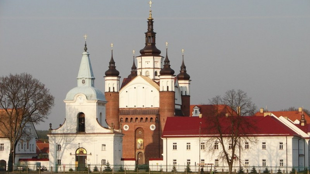 Aula na koncerty muzyki cerkiewnej, miejsca noclegowe dla turystów i pielgrzymów, pracownie - takie są założenia prac inwestycyjnych w prawosławnym klasztorze w Supraślu k. Białegostoku. Szacowana wartość projektu to 11 mln zł, z czego 8,3 mln zł z UE.