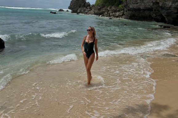 "Rekla sam - DOSTA JE BILO, radila sam to 25 godina! Povukla sam crtu": Pevačica (46) šokirala odlukom koju je donela