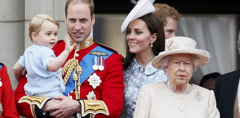Kate, William i mały George na urodzinach królowej Elżbiety!
