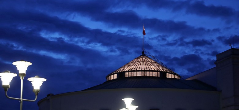 Apel Lewicy do marszałek Sejmu. Chodzi o ogrodzenie wokół budynku