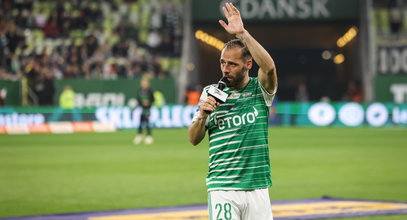 Gdańsk zalał się łzami. Lechia pożegnała Ekstraklasę i Flavio Paixao. Piękny gol Gajosa [WIDEO]