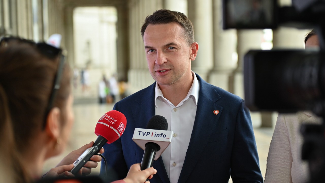 Spięcie na konferencji rzecznika rządu: mi by było wstyd zadać takie pytanie [RELACJA NA ŻYWO]