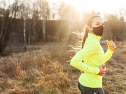 Noszenie maseczki nie ma negatywnego wpływu na sprawność fizyczną. BADANIE
