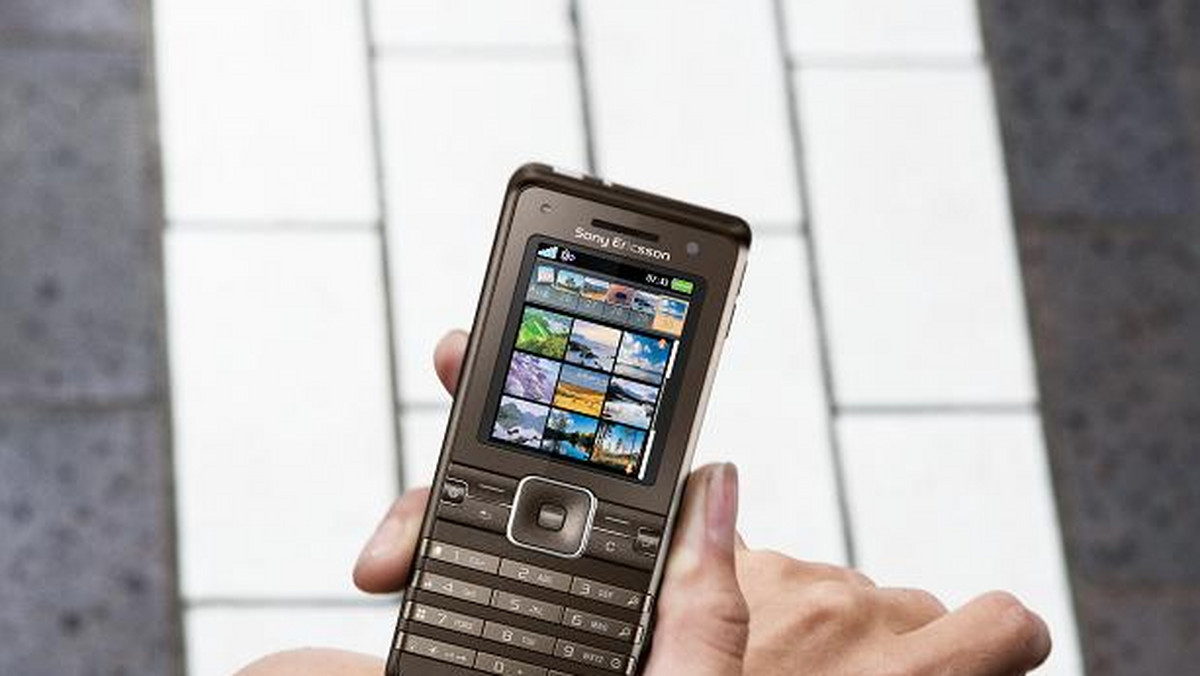 Firma Sony Ericsson zaprezentowała telefon K770 z serii Cyber-Shot.