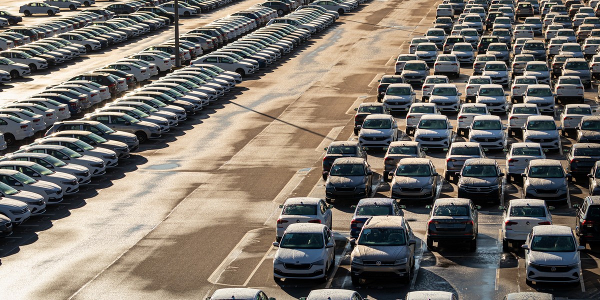 Volkswagen ma problem z zamówieniami na auta i kosztami produkcji