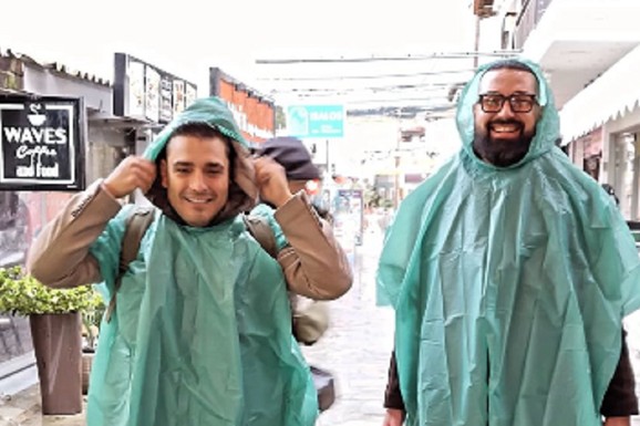 DARKA LAZIĆA NA SVETOJ GORI SAČEKALO NEVREME Muž Ane Sević podelio detalje sa lica mesta: PEVAČ ZAKAMUFLIRAN, ovde traži utehu posle smrti brata