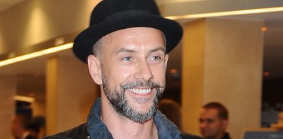 Nergal zachwycony gejowską miłością księdza