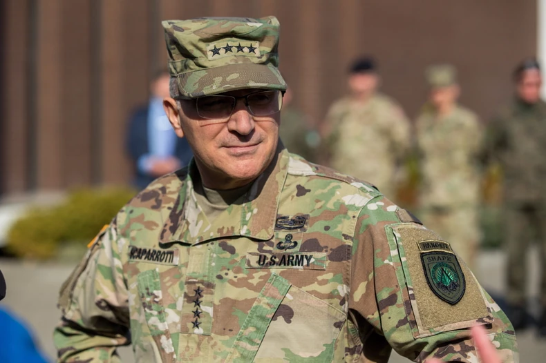 Ne mora biti mnogo te komunikacije - general Kurtis Skaparoti