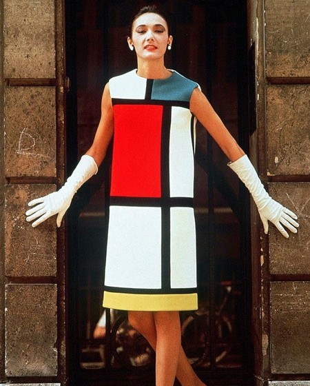 Mondrian šaty, ktoré zmenili pohľad na módu.