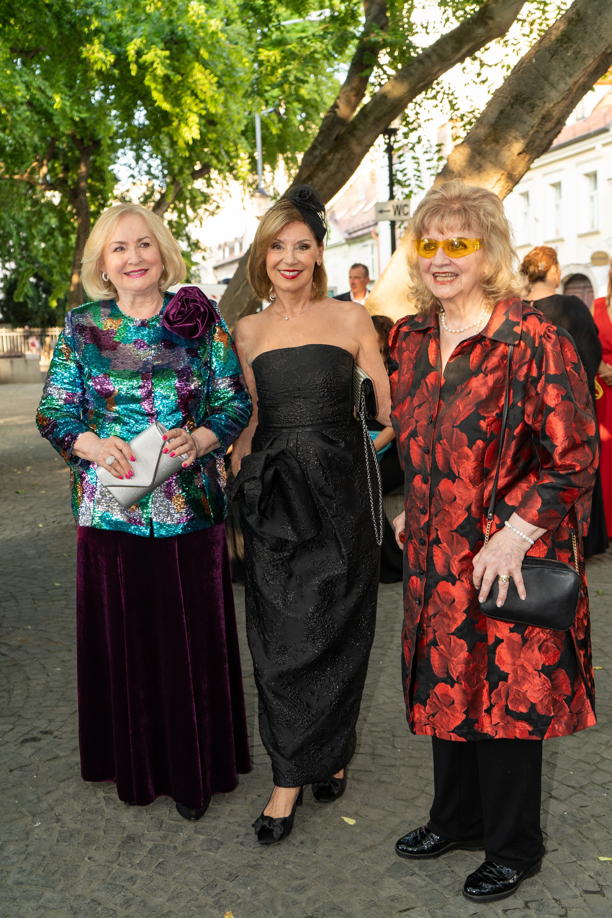 Niekdajšie hlásateľky Ada Straková, Alena Heribanová a Eleonóra Beňačková na odovzdávaní ocenení Slovenka roka.