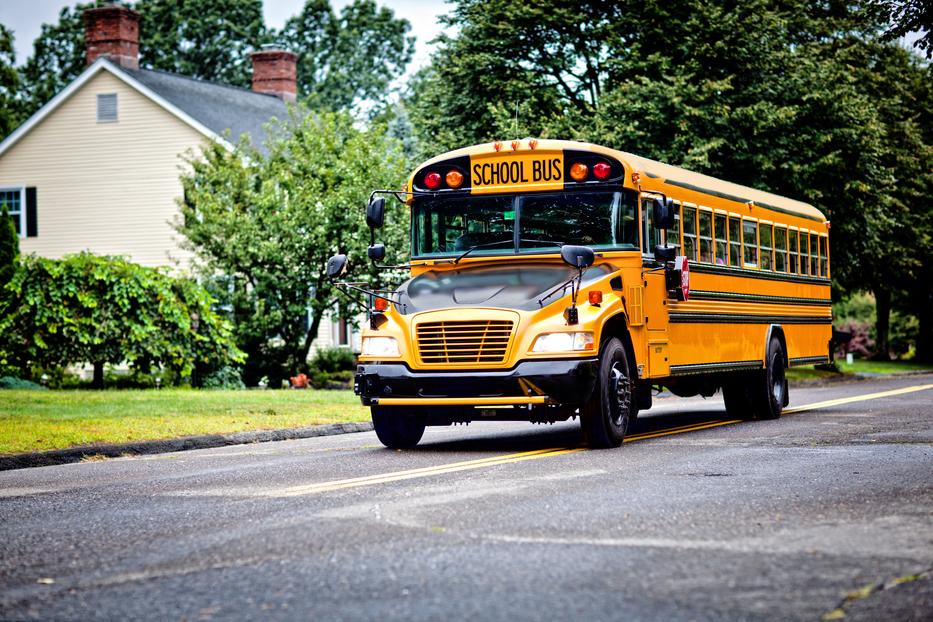 Borzasztó hír jött! Iskolabusz karambolozott egy autóval - megrázó képsorok  fotó: Getty Images
