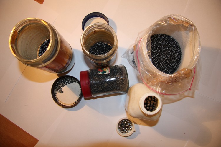 Materiały znalezione przy Brunonie K.