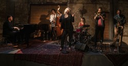 "The Eddy" - Netflix pokazał pierwszą zapowiedź serialu z Joanną Kulig