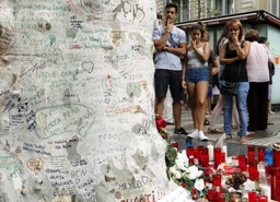 Mazurek: Europa powinna zacząć poważnie dyskutować o problemie terroryzmu