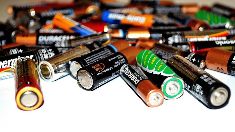 Voll oder leer? Die beliebtesten Batterietester