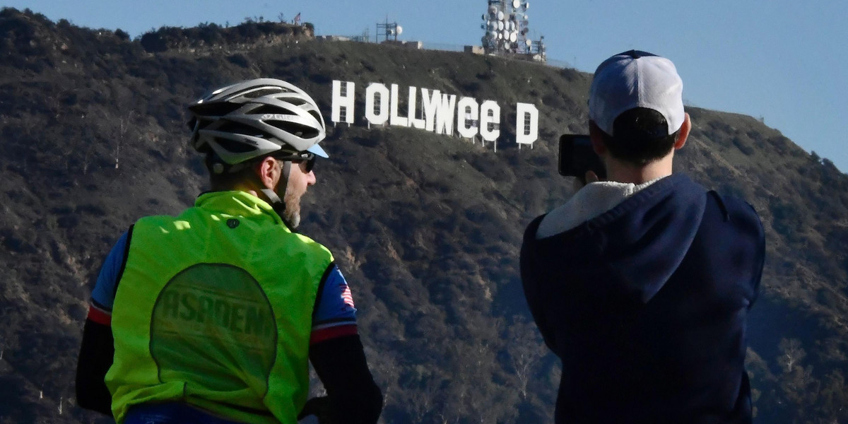 Żartownisie zmienili napis "Hollywood" w Hollyweed"