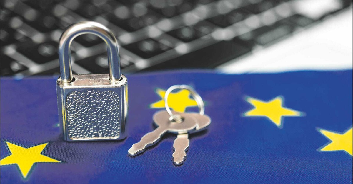 Unia Europejska i Polska niezależnie reformują systemy cyberbezpieczeństwa