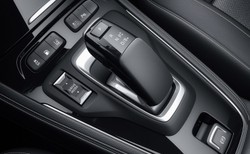 Opel Grandland X Hybrid4 pojedzie za darmo. Napęd hybrydowy w skórze SUV