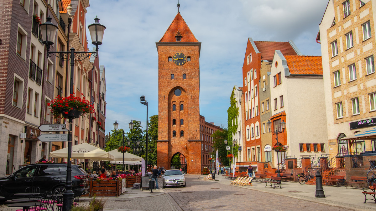 Od 2011 roku mieszkańcy Elbląga i turyści zobligowani są do wnoszenia opłat za parkowanie w centrum miasta. W jakiej wysokości? W jakich godzinach? Podpowiadamy.