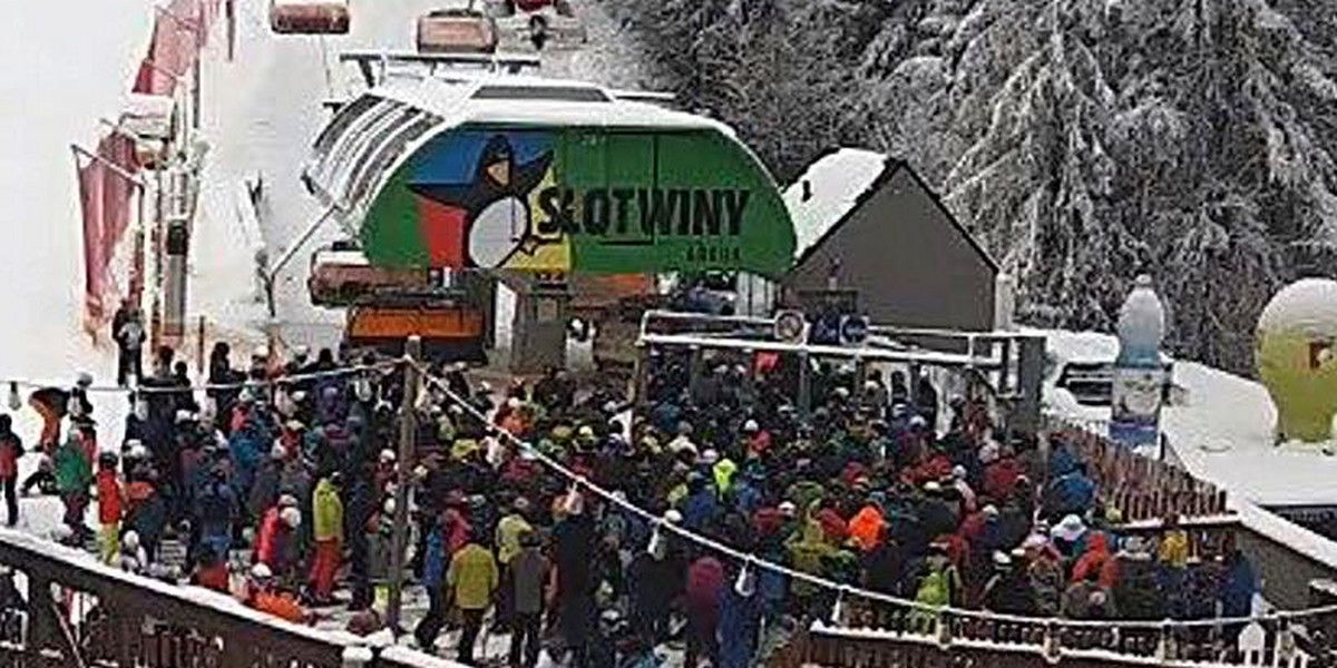 Koronawirus: tłum narciarzy w Krynicy-Zdroju. Otwarto stok