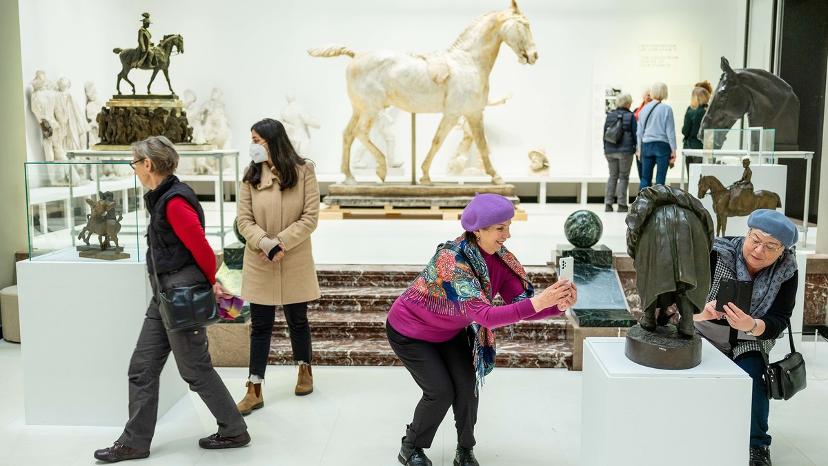 Muzeum sztuki Ny Carlsberg Glyptotek w Kopenhadze po zniesieniu obostrzeń, 1 lutego 2022 r.