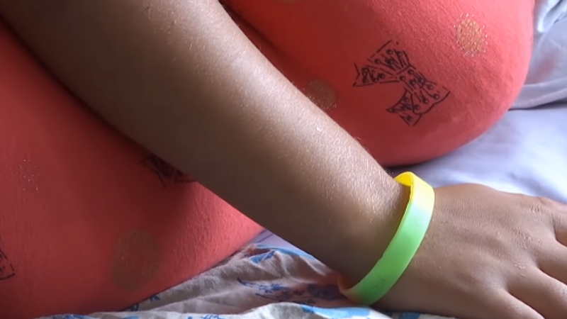 A fiatal anya mindössze 12 éves