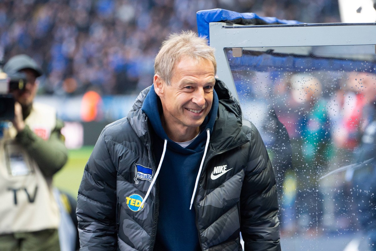 19.01.2020, Olympiastadion, Berlin, GER, 1. FBL, Hertha BSC vs FC Bayern Muenchen, 18. Runde, im Bild Juergen Klinsmann - Trainer Hertha // during the German Bundesliga 18th round match between Hertha BSC and FC Bayern Muenchen at the Olympiastadion in Berlin, Germany on 2020/01/19. EXPA Pictures Â© 2020, PhotoCredit: EXPA/ Eibner-Pressefoto/ Uwe Koch *****ATTENTION - OUT of GER***** LIGA NIEMIECKA PILKA NOZNA SEZON 2019/2020 FOT.EXPA/NEWSPIX.PL Austria, Italy, Spain, Slovenia, Serbia, Croatia, Germany, UK, USA and Sweden OUT! --- Newspix.pl *** Local Caption *** www.newspix.pl mail us: info@newspix.pl call us: 0048 022 23 22 222 --- Polish Picture Agency by Ringier Axel Springer Poland