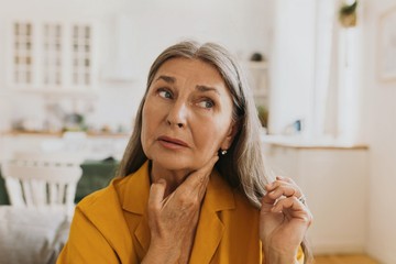 duzzadt, megnagyobbodott, tapintásra érzékeny, nyirokcsomó fájdalom, nyirokcsomó, daganatos betegség