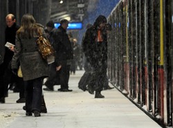 W okienku na dworcu biletów nie ma. Sprzedają je koniki