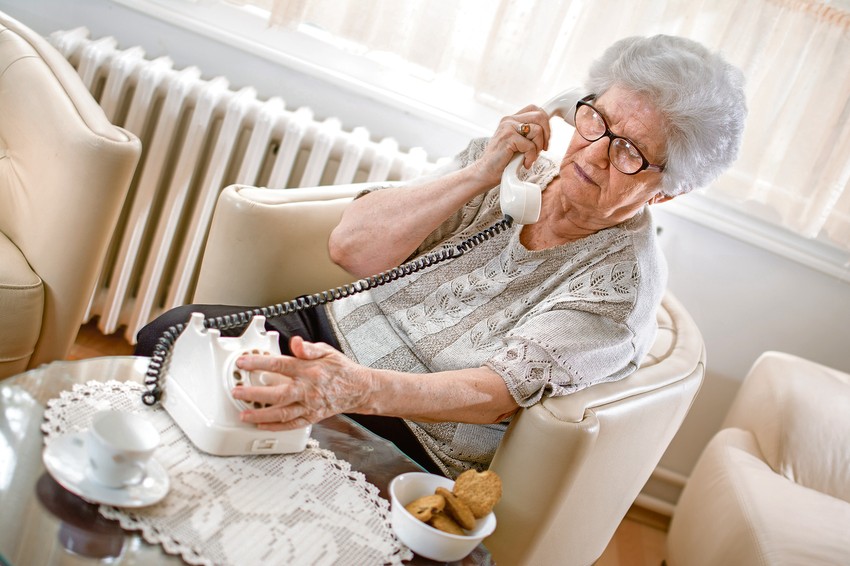 Penzioneri fiksi telefon telefonska prodaja registar "Ne zovi"