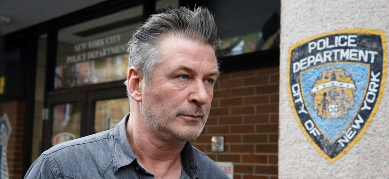 Alec Baldwin śmiertelnie postrzelił kobietę na planie westernu. "Jestem załamany"