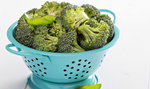 Nie gotuj brokuł! Surowe blokują raka