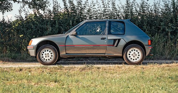 Peugeot 205 Turbo - to nie jest zwykły mały samochód