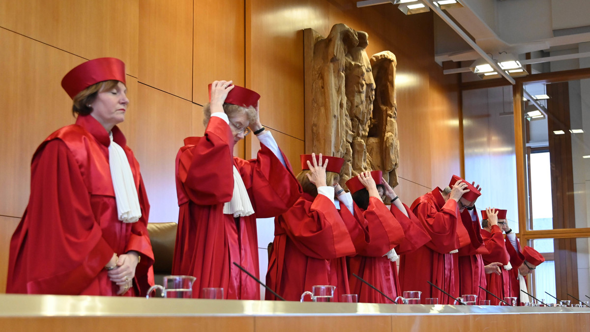Niemcy: Trybunał Konstytucyjny podważył wyrok TSUE. Media: mroczny precedens