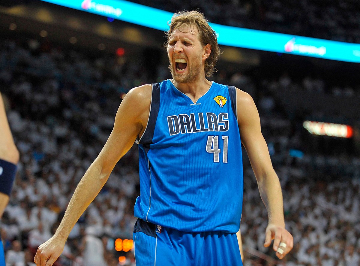 Zniecierpliwiony lokautem Nowitzki próbuje sił w baseballu