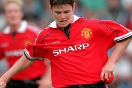 Legendarni fudbaler postao je SVEŠTENIK, a posle 8 godina konačno se PRIKAZAO U MANTIJI I OTKRIO ZAŠTO JE OTIŠAO U MANASTIR: Imao je sve, ali ne i ONO što je našao u veri