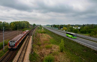 Flixbus łączy siły z Koleo. Wspólny bilet na pociągi i autobusy