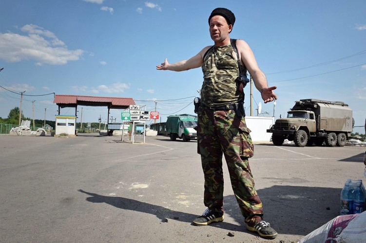 Posterunek separtystów niedaleko Ługańska na wschodzie Ukrainy