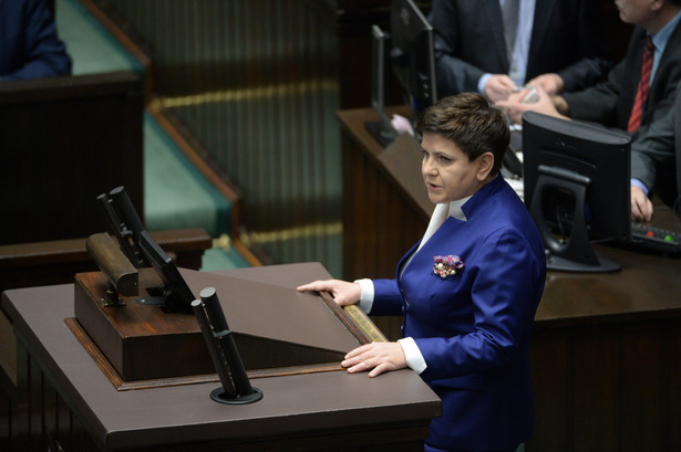 Beata Szydło: Świadoma odpowiedzialności za moment historyczny pozostanę w rządzie