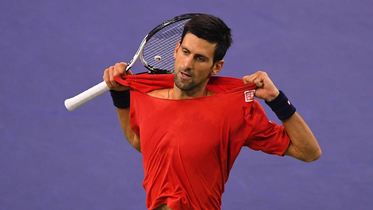 Kilku dotkliwych porażek doznał w tym roku Novak Djoković. - Ale sezon jeszcze się nie skończył - powiedział serbski tenisista, po tym jak z turniejem ATP World Tour Masters 1000 w Szanghaju pożegnał się w półfinale, w którym sensacyjnie, po raz pierwszy w karierze przegrał z Roberto Bautistą-Agutem 4:6, 4:6.