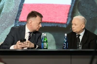 Błaszczak zadłużył Polskę. I rzucił kłody pod nogi przemysłowi obronnemu