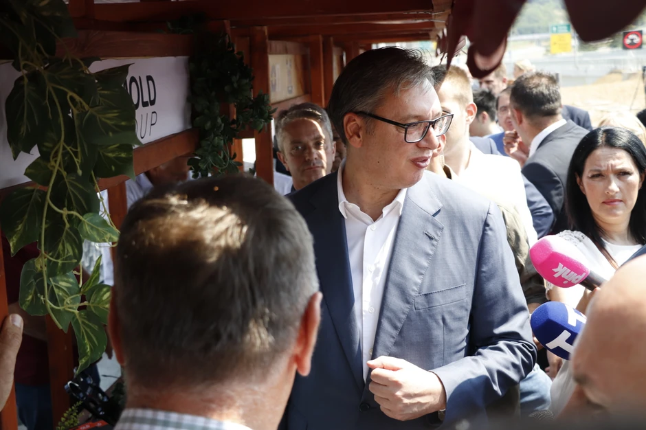 Vučić na otvaranju deonice autoputa Pakovraće-Požega