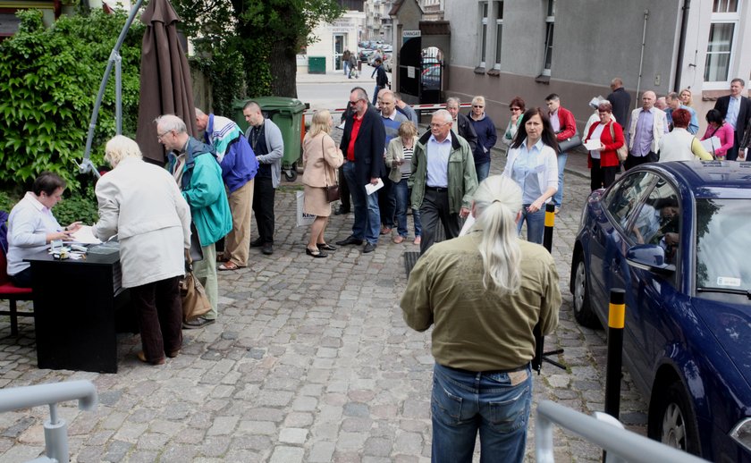 Kolejka przed Zarządem Dróg i Zieleni w Gdańsku